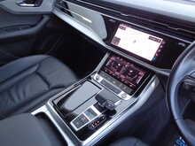 Audi Q7 TFSI V6 Sport 