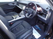 Audi Q7 TFSI V6 Sport 