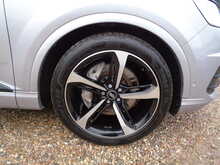 Audi Q7 TDI V6 Black Edition 