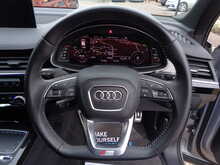 Audi Q7 TDI V6 Black Edition 