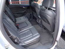 Audi Q7 TDI V6 Black Edition 