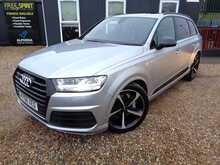 Audi Q7 TDI V6 Black Edition 