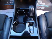 Volvo XC40 T3 R-Design 