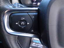 Volvo XC40 T3 R-Design 