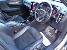 Volvo XC40 T3 R-Design 