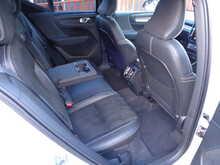 Volvo XC40 T3 R-Design 