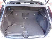 Volvo XC40 T3 R-Design 