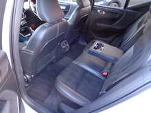 Volvo XC40 T3 R-Design 