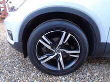 Volvo XC40 T3 R-Design 