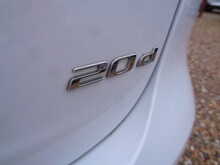 Jaguar XF d Portfolio 