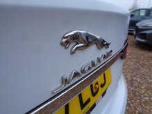 Jaguar XF d Portfolio 