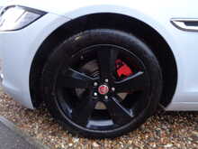 Jaguar XF d Portfolio 