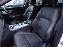 Jaguar XF d Portfolio 