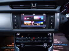 Jaguar XF d Portfolio 