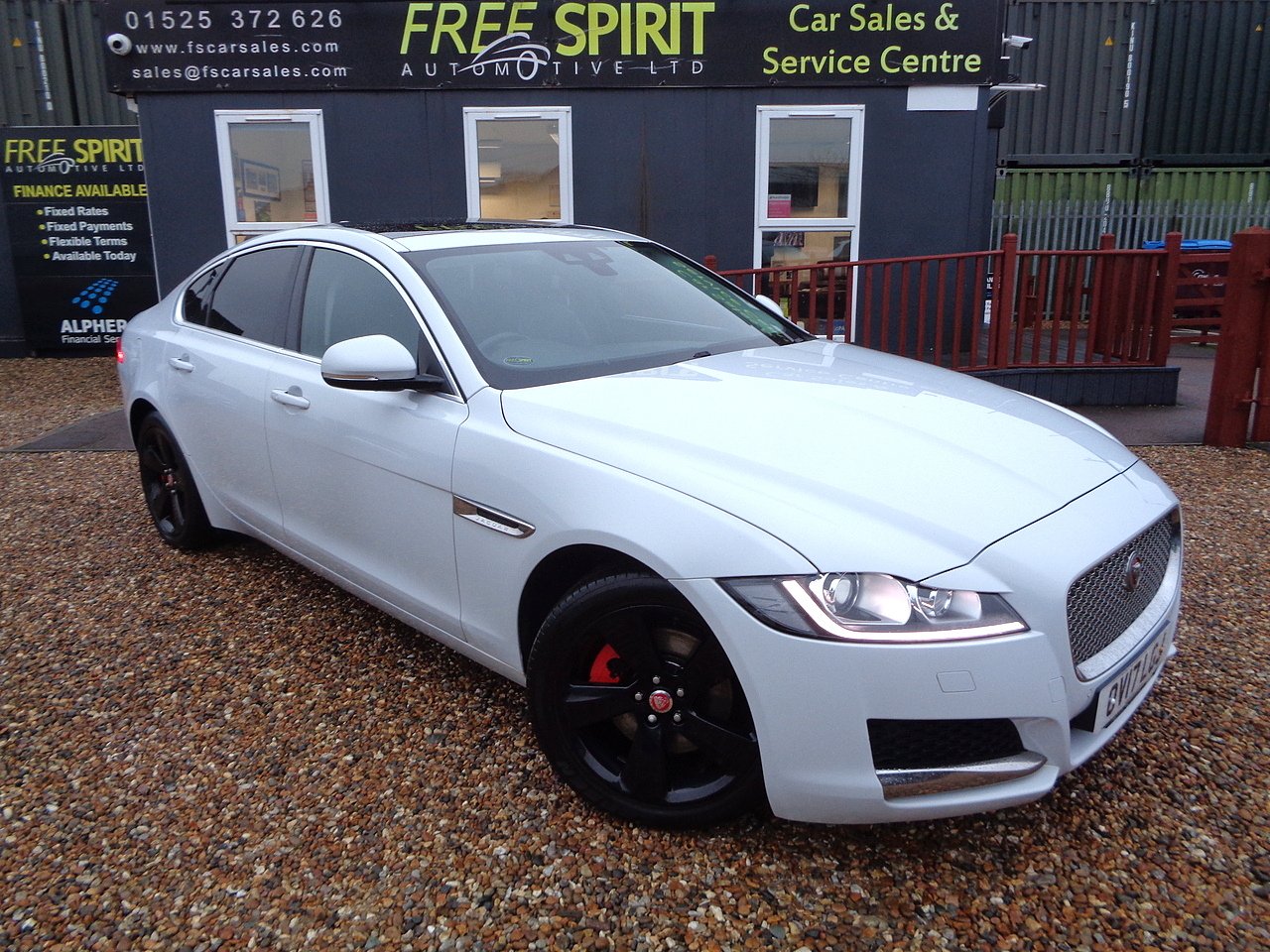 Jaguar d Portfolio Saloon 2.0 Automatic Diesel