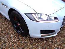 Jaguar XF d Portfolio 
