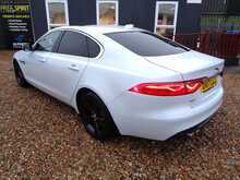 Jaguar XF d Portfolio 