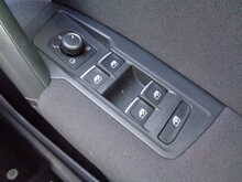 Volkswagen Tiguan TSI SE Navigation 