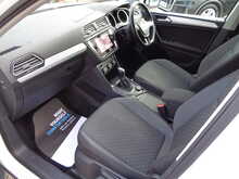 Volkswagen Tiguan TSI SE Navigation 