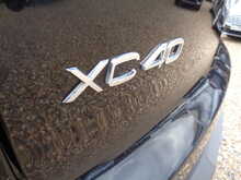 Volvo XC40 B4 MHEV R-Design Pro 