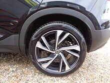 Volvo XC40 B4 MHEV R-Design Pro 