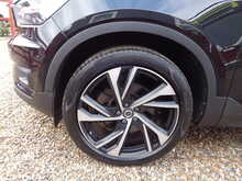 Volvo XC40 B4 MHEV R-Design Pro 