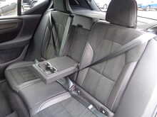 Volvo XC40 B4 MHEV R-Design Pro 