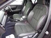 Volvo XC40 B4 MHEV R-Design Pro 