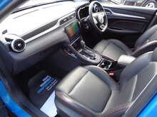 MG MG ZS T-GDI Exclusive 