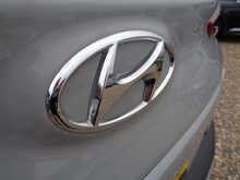 Hyundai KONA T-GDi MHEV SE Connect 