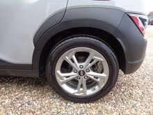 Hyundai KONA T-GDi MHEV SE Connect 