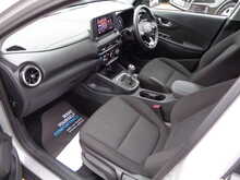 Hyundai KONA T-GDi MHEV SE Connect 