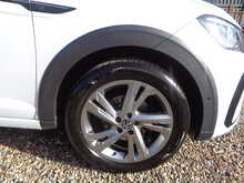 Volkswagen Taigo TSI R-Line 