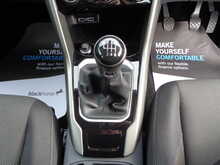 Volkswagen T-Roc TSI SE 