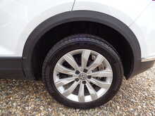 Volkswagen T-Roc TSI SE 