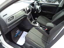 Volkswagen T-Roc TSI SE 