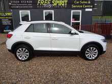 Volkswagen T-Roc TSI SE 