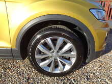 Volkswagen T-Roc TSI SE 