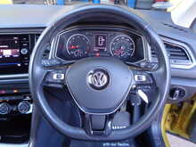 Volkswagen T-Roc TSI SE 