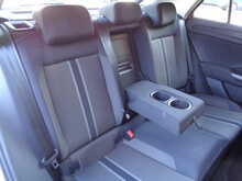 Volkswagen T-Roc TSI SE 