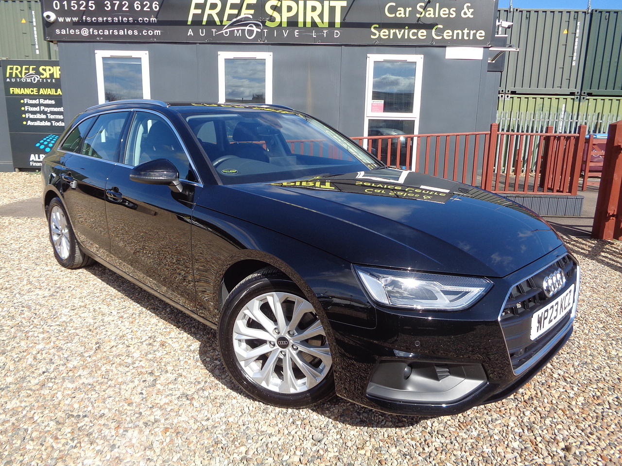 Audi 2.0 TDI 35 Technik Estate 5dr Diesel S Tronic Euro 6 (s/s) (163 ps)