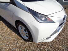 Toyota AYGO VVT-i x-pure 