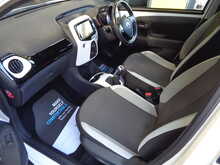 Toyota AYGO VVT-i x-pure 