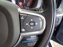 Volvo XC60 T5 Momentum 