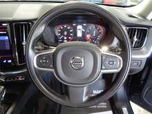 Volvo XC60 T5 Momentum 