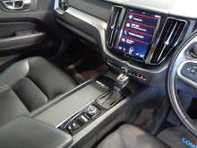 Volvo XC60 T5 Momentum 