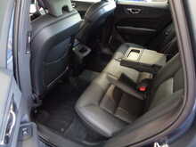 Volvo XC60 T5 Momentum 