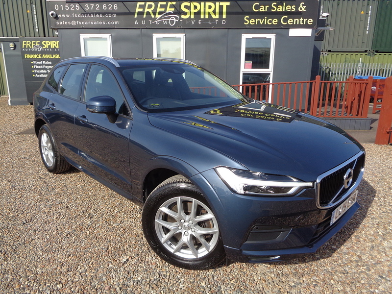 2.0 T5 Momentum SUV 5dr Petrol Auto AWD Euro 6 (s/s) (250 ps)