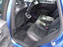 Volvo XC60 T5 R-Design Pro 