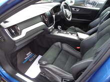 Volvo XC60 T5 R-Design Pro 